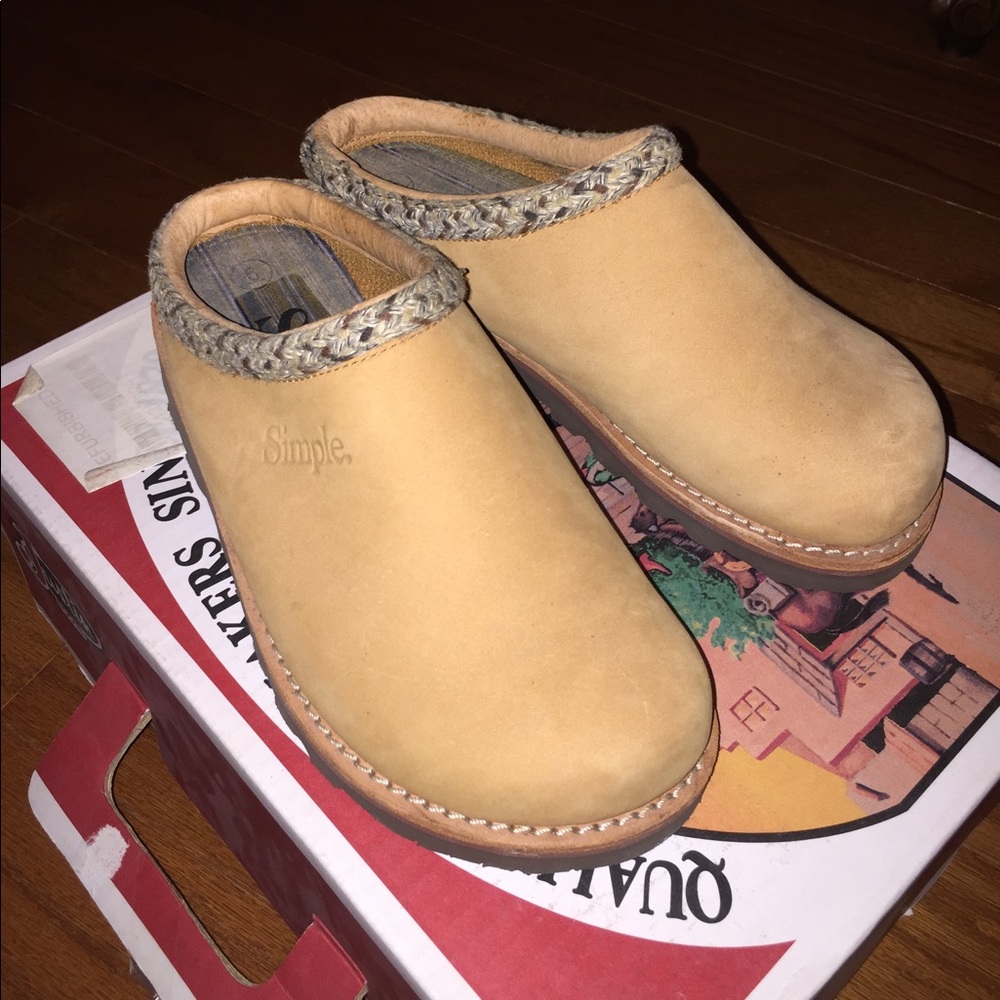 COPY - New Simple brand Leather Rincon clogs